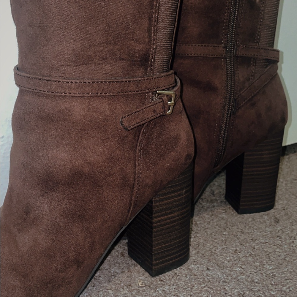 LC Lauren Conrad Dark Brown Heeled Boots - Picture 2 of 7